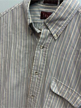 Vintage Levi’s Tailored For Men Short Sleeve Button Down Medium Blue Red Stripe